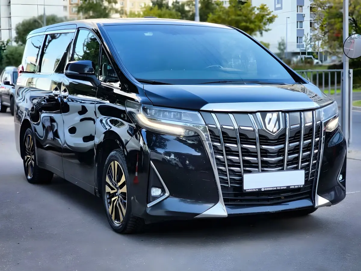 Минивэн Toyota Alphard vip трансфер